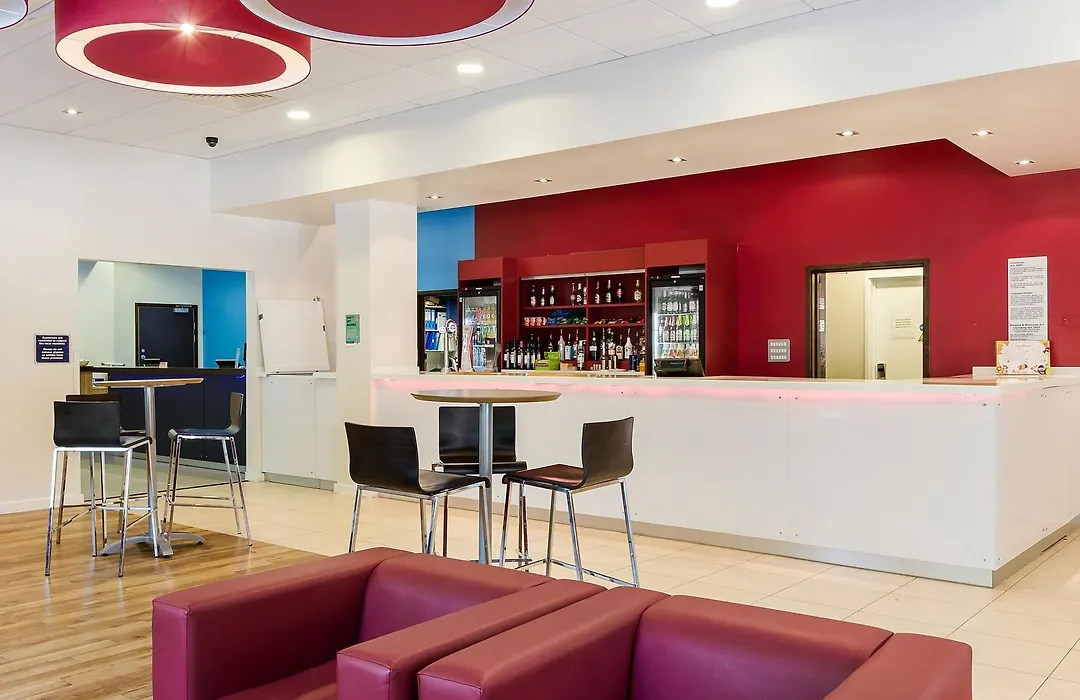 Travelodge Crawley-1